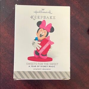 Hallmark Keepsake Minnie Mouse with Pink Accents